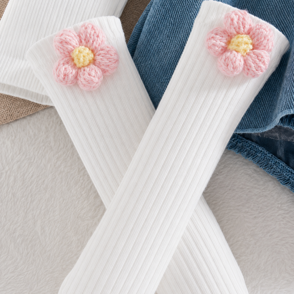 🌸 Set 4 piezas bebé niña – Overol denim floral + Camisa blanca + Diadema + Medias